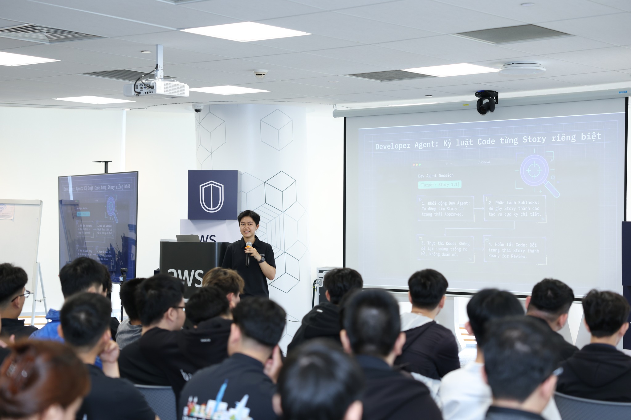 Thao Nguyen Phuong – Cloud Engineer Intern @ VIB | FCJ Ambassador @ AWS